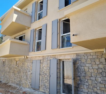 Soubassement mur, ravalement de façade à Toulon (83) Var, après