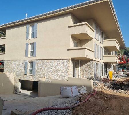 Soubassement mur, ravalement de façade à Toulon (83) Var