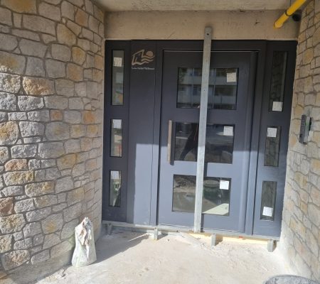 Soubassement mur, ravalement de façade à Toulon (83) Var, entrée