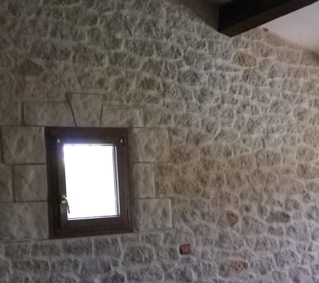 Ambiance intérieure rustique pour cette maison ancienne à Montélimar (26) Drôme Ambiance intérieure rustique pour cette maison ancienne à Montélimar (26) Drôme